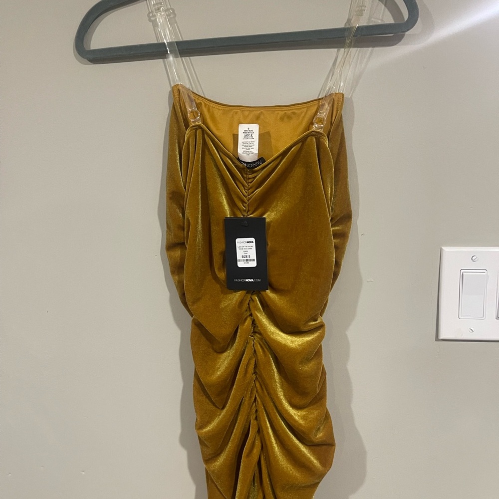 Dress - Picture 2 of 4